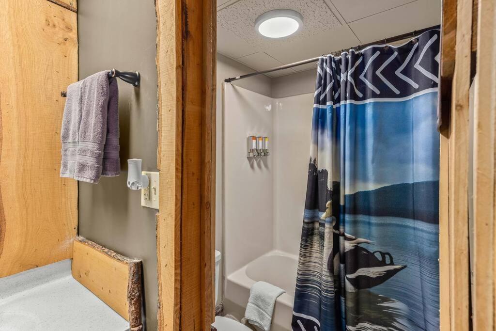 Stonegate Lodge 2 Queen Beds Fast Wifi 50In Tv Salt Water Pool Room # 305 Eureka Springs Kültér fotó